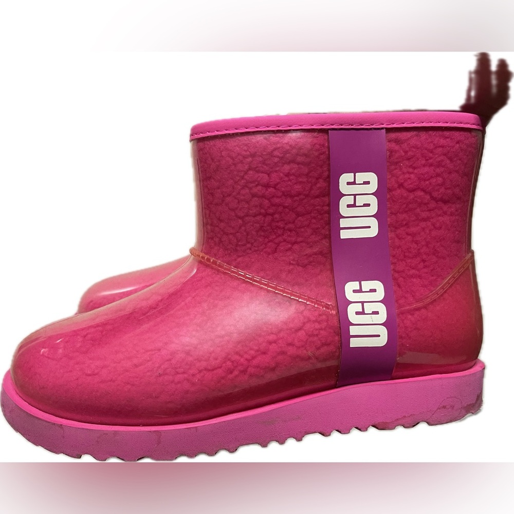 UGG Kids Classic Clear Mini in Hot Pink